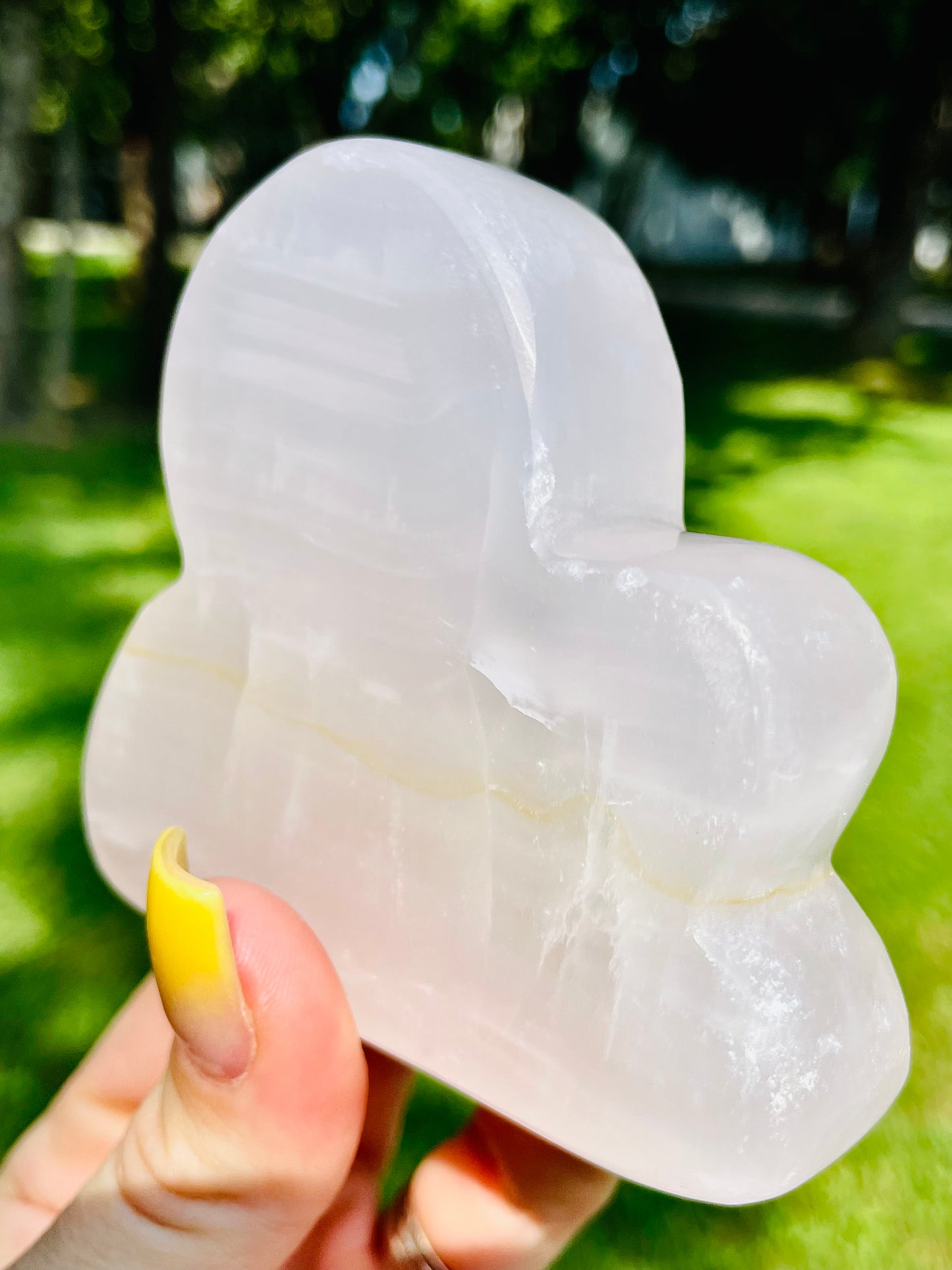 Mangano Calcite 3D Puffy Cloud