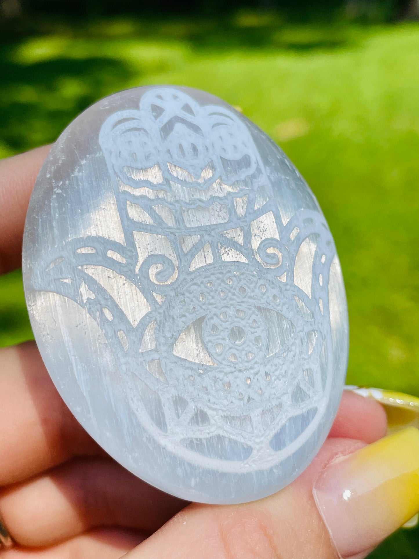 Selenite Hamsa Palmstone