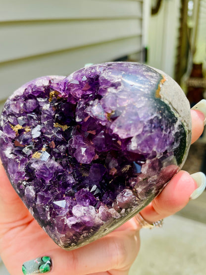 Uruguayan Amethyst Heart - Medium